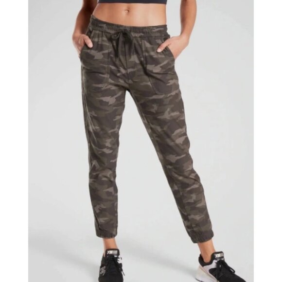 Athleta Camo Farallon Jogger Olive Camo Size 2 Casual Travel - 47515 - Picture 1 of 11